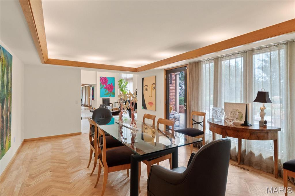 Summit Tr - Residential