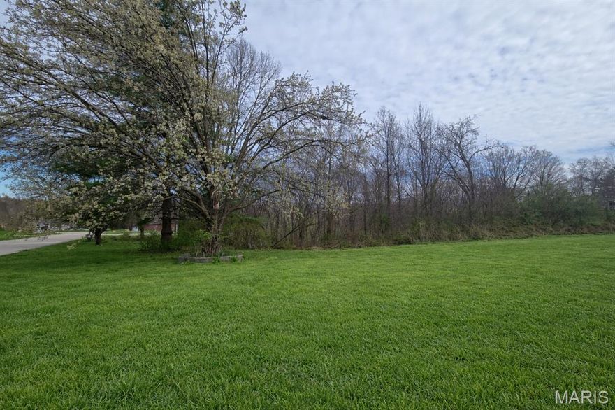 Build your dream home on this prime vacant corner lot, offering excellent visibility. With easy access from multiple streets and plenty of space to customize, this ready to build property is perfect for creating a home that fits your vision. A rare opportunity to secure a desirable lot in a great location.