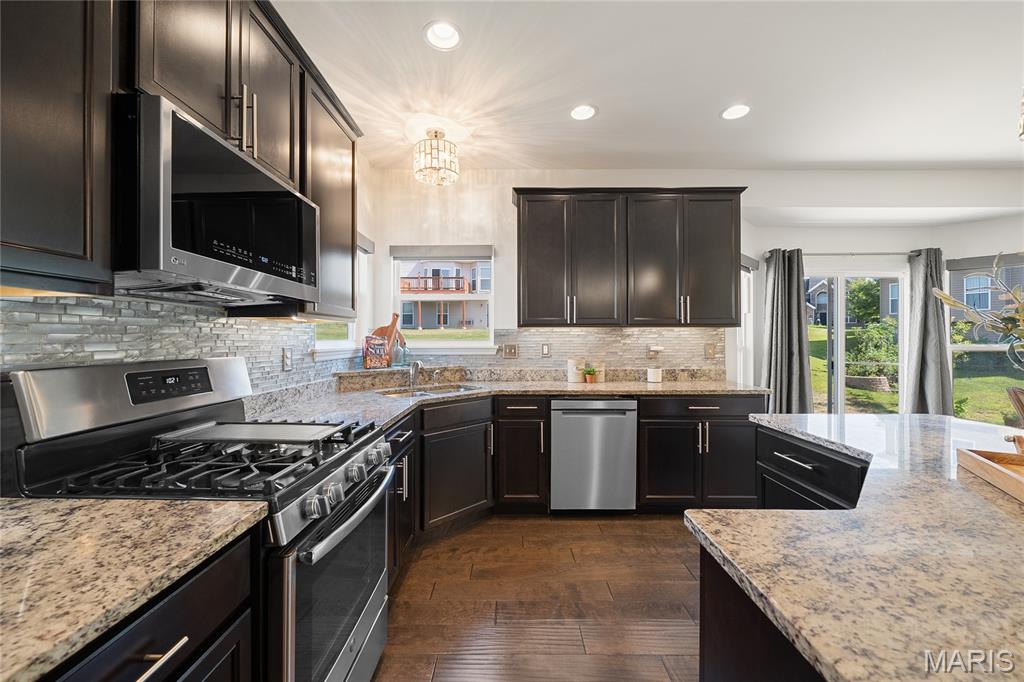 St Louis, Missouri 63146, United States, 4 Bedrooms Bedrooms, ,3 BathroomsBathrooms,Residential,Pending,189869