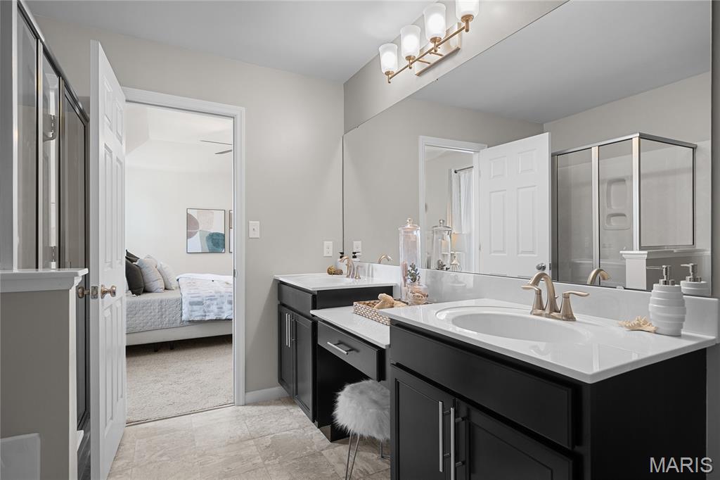 St Louis, Missouri 63146, United States, 4 Bedrooms Bedrooms, ,3 BathroomsBathrooms,Residential,Pending,189869