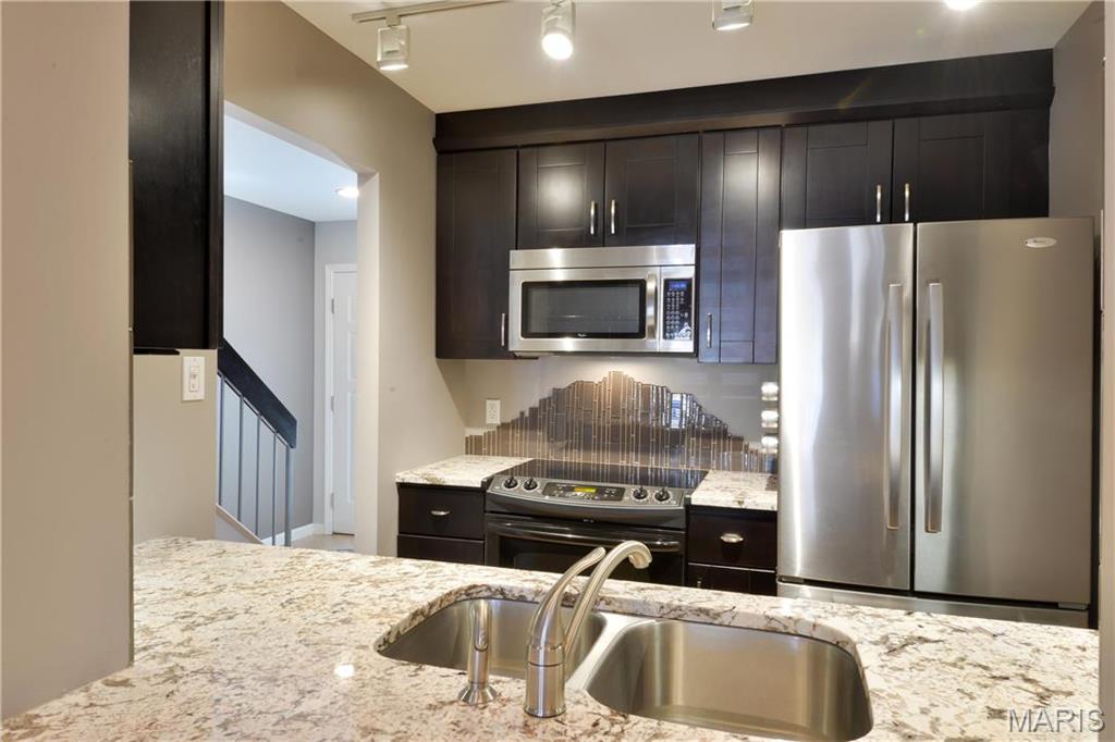 Chesterfield Village Twnhms A - Residential Lease