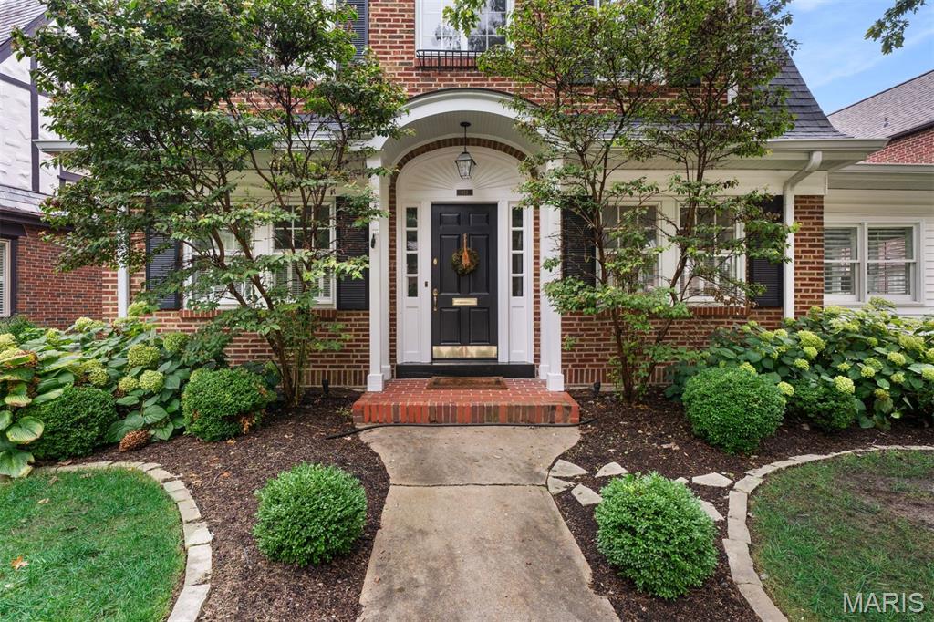 422 Mission Court