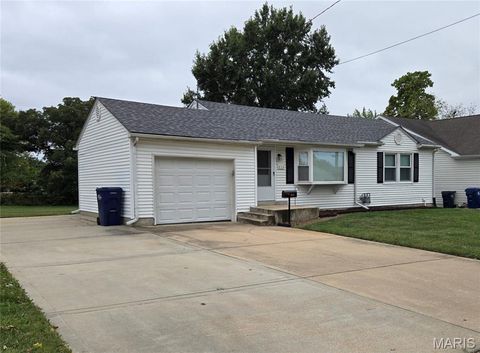 Tiny photo for 616 Ball Street, Wentzville, MO 63385 (MLS # 25066912)