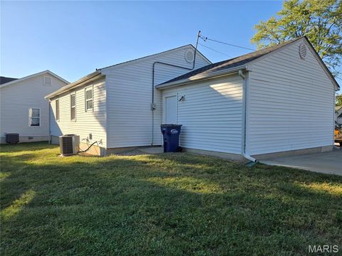 Tiny photo for 616 Ball Street, Wentzville, MO 63385 (MLS # 25066912)
