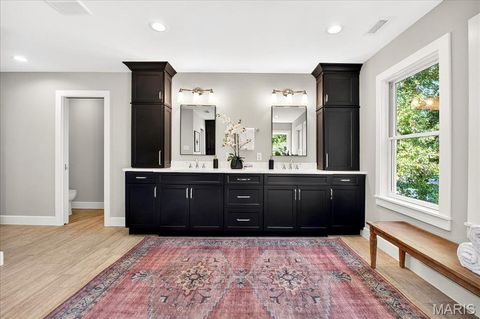 Tiny photo for 1211 S Geyer Road, Kirkwood, MO 63122 (MLS # 25068520)
