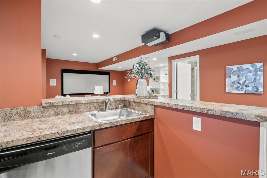 Wildwood, Missouri 63038, United States, 5 Bedrooms Bedrooms, ,6 BathroomsBathrooms,Residential,Active,152108