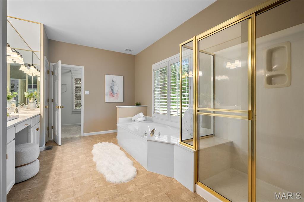 Wildwood, Missouri 63038, United States, 5 Bedrooms Bedrooms, ,6 BathroomsBathrooms,Residential,Active,152108