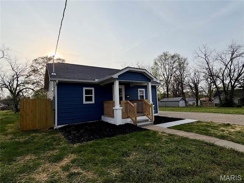 Photo of 816 N Adams Avenue, Lebanon, MO 65536 (MLS # 26021577)