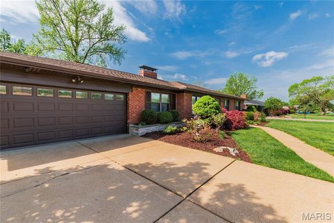 Tiny photo for 10620 Leebur Drive, Unincorporated, MO 63128 (MLS # 26022023)