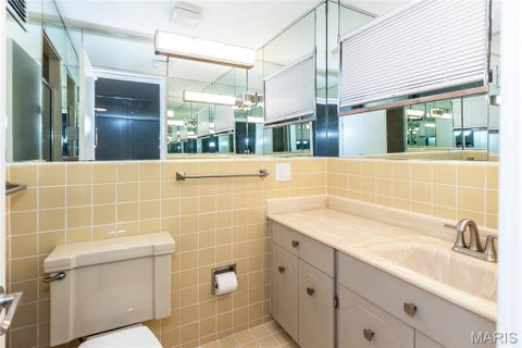 Tiny photo for 2 Creekside Lane, Creve Coeur, MO 63141 (MLS # 26062823)