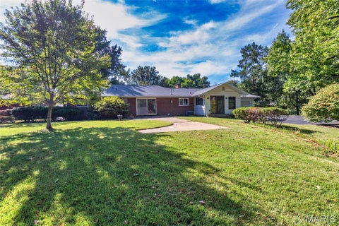 Tiny photo for 2 Creekside Lane, Creve Coeur, MO 63141 (MLS # 26062823)