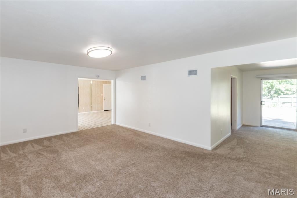 2 Creekside Lane