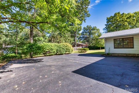 Tiny photo for 2 Creekside Lane, Creve Coeur, MO 63141 (MLS # 26062823)