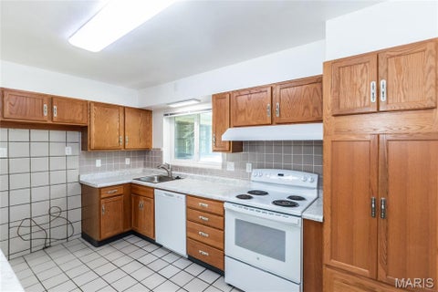 Tiny photo for 2 Creekside Lane, Creve Coeur, MO 63141 (MLS # 26062823)