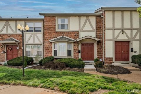 Photo of 1467 Willow Brook Cove, St Louis, MO 63146 (MLS # 26015219)