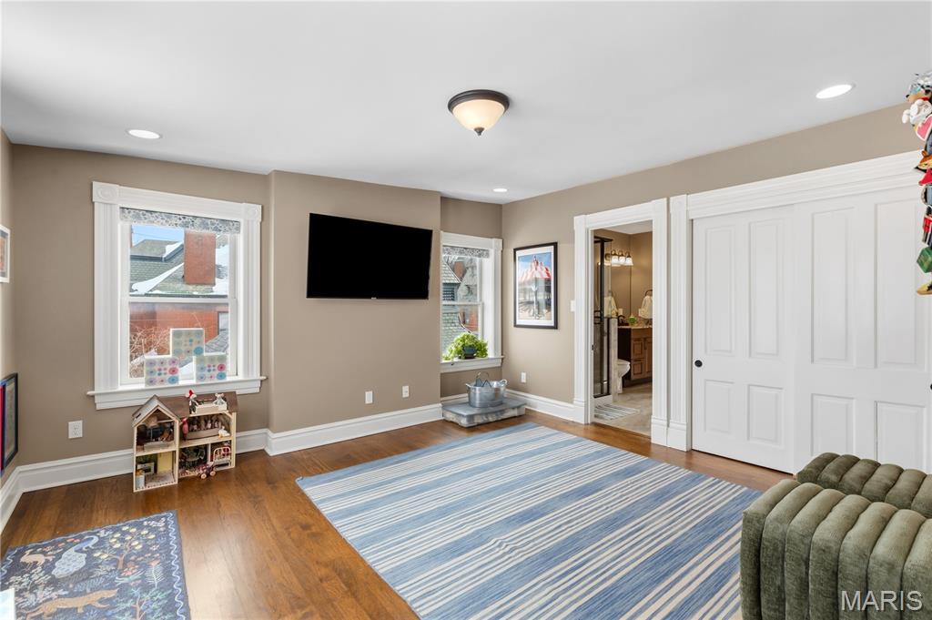 Lafayette Square - Residential