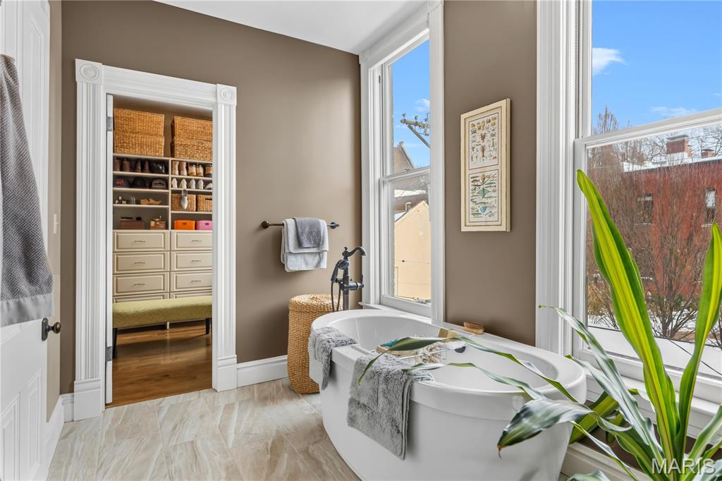 Lafayette Square - Residential