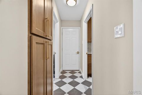 Tiny photo for 2113 Bow Tree Court, Chesterfield, MO 63005 (MLS # 26030714)