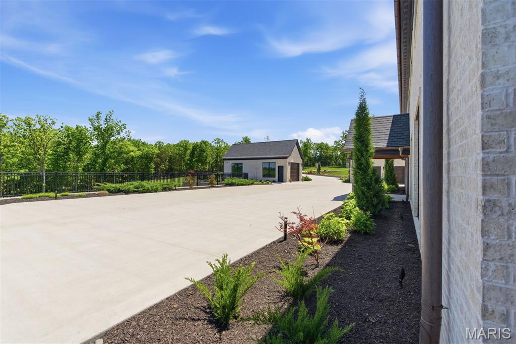 Village of Saddlebrooke - Residential