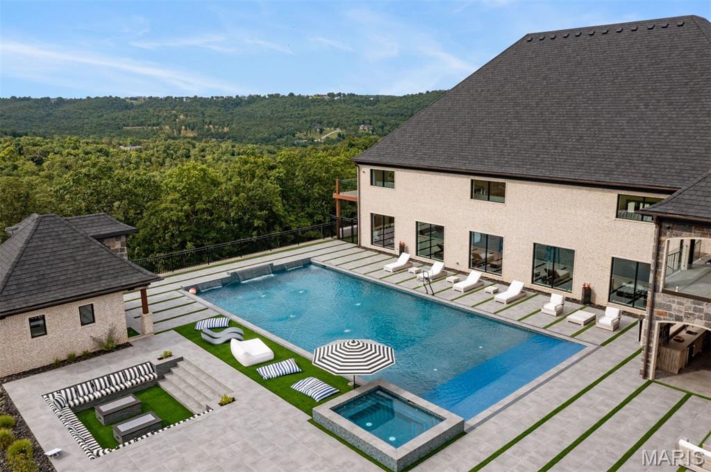 Village of Saddlebrooke - Residential