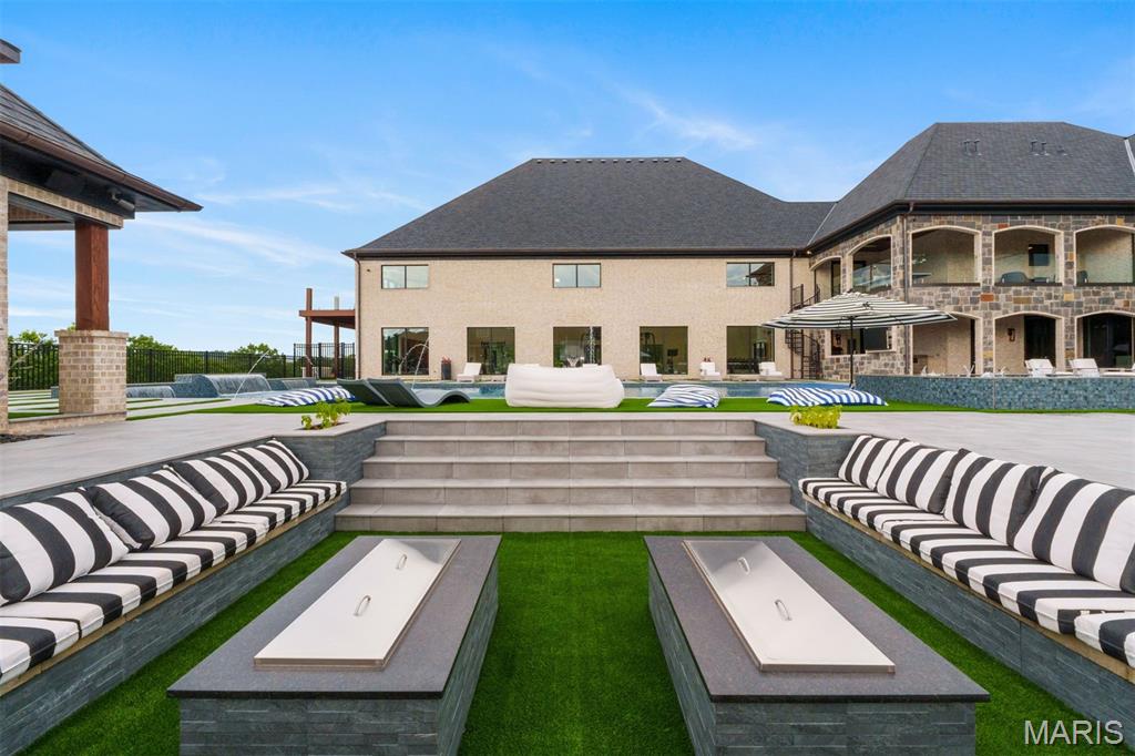 Village of Saddlebrooke - Residential