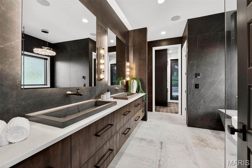 Village of Saddlebrooke - Residential