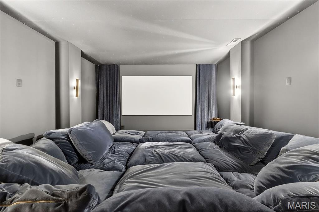 Village of Saddlebrooke - Residential