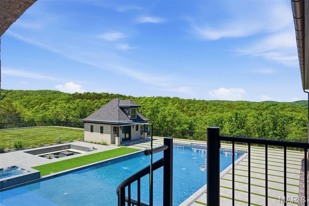 Village of Saddlebrooke - Residential