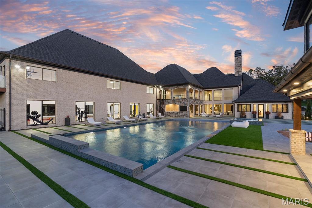 Village of Saddlebrooke - Residential