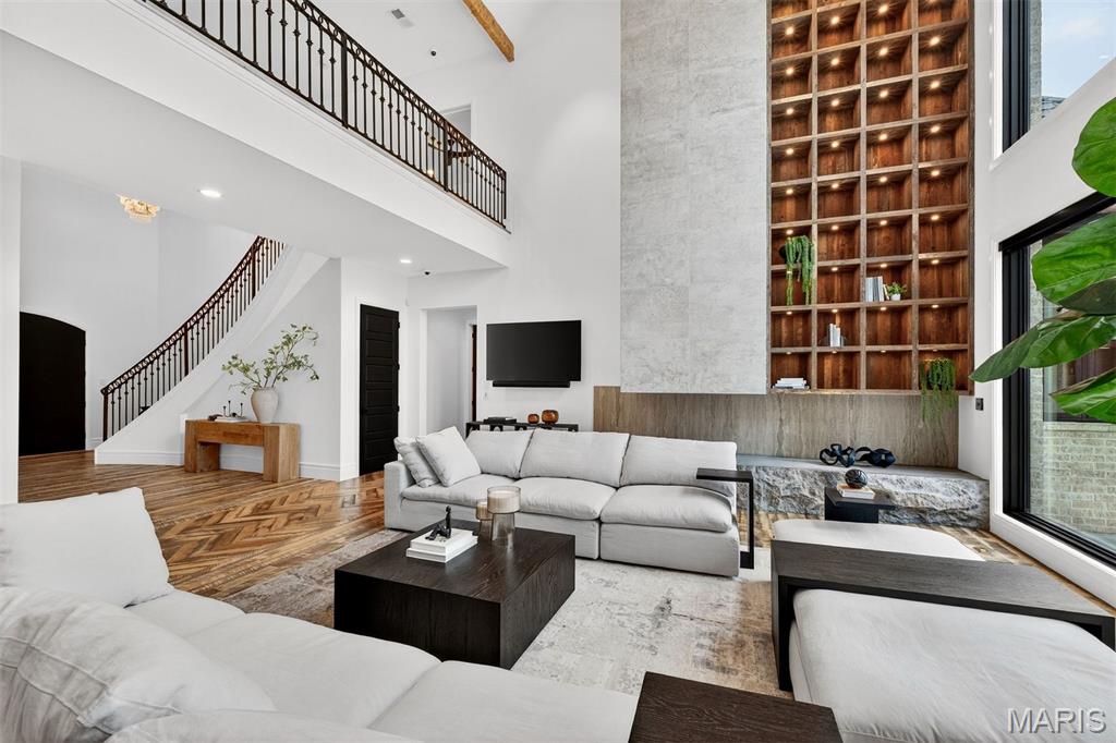 300 Ridgecrest Drive