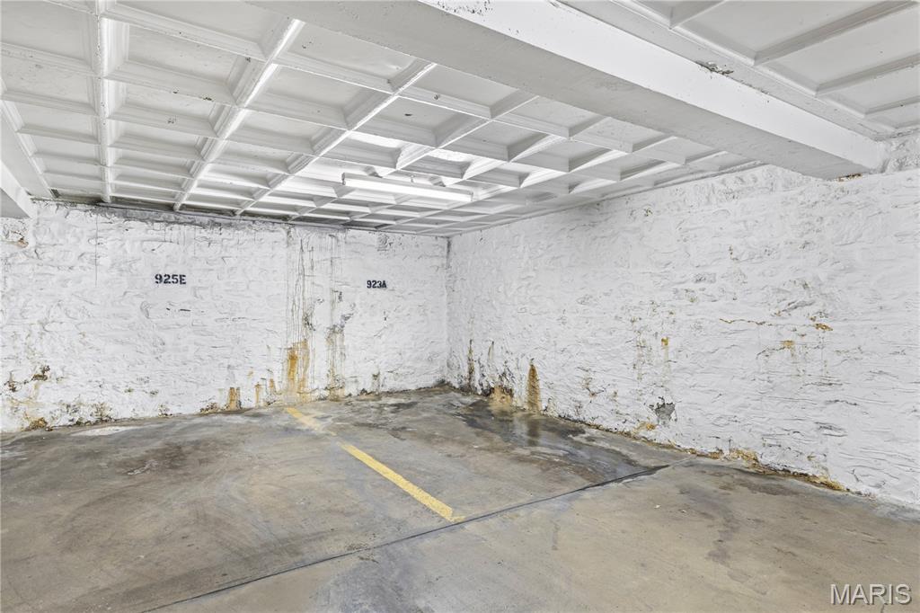 Davis Place Condo - Residential