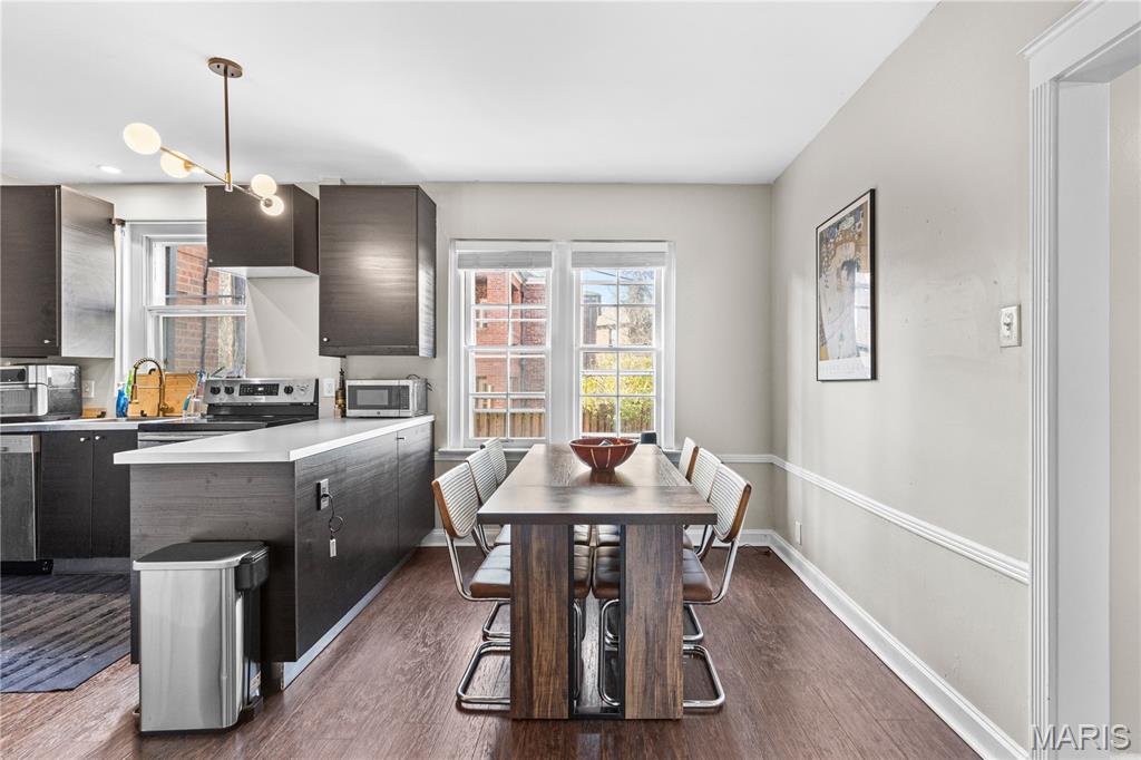 Davis Place Condo - Residential