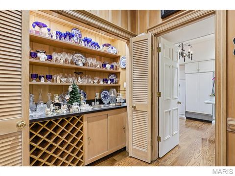 Tiny photo for 11 Chatfield Place Road, Creve Coeur, MO 63141 (MLS # 25071138)