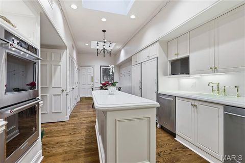 Tiny photo for 11 Chatfield Place Road, Creve Coeur, MO 63141 (MLS # 25071138)