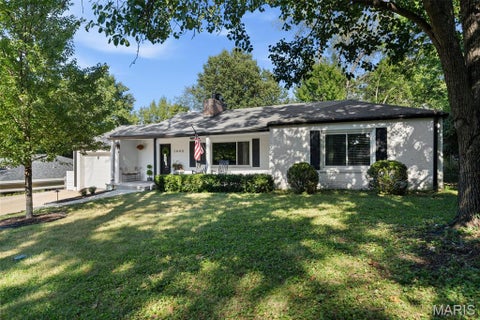 Photo of 1440 Andrew Drive, Warson Woods, MO 63122 (MLS # 26059115)