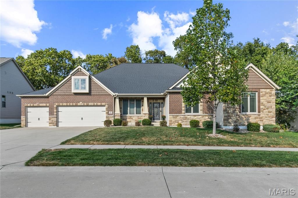 Photo of 377 Sturbridge Drive, St Charles, MO 63303 (MLS # 25072719)