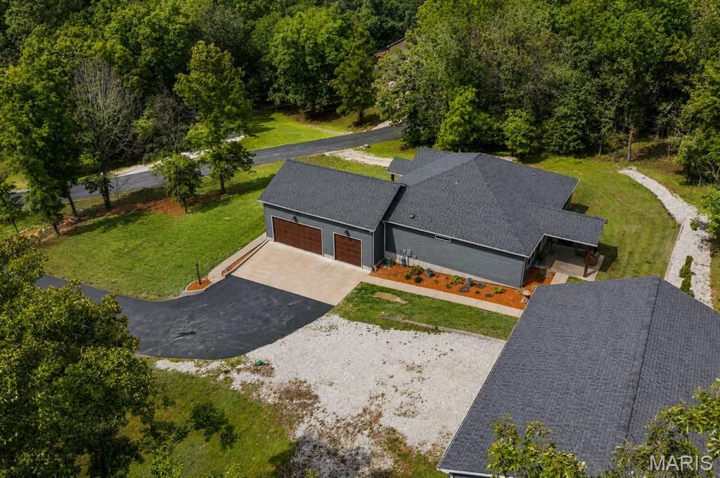 Photo of 2824 Nicole Lane, Festus, MO 63028 (MLS # 26028197)