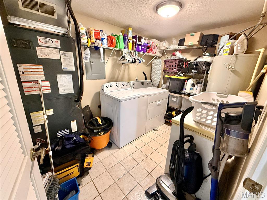 4 Seasons Racq/Cc-14 - Residential