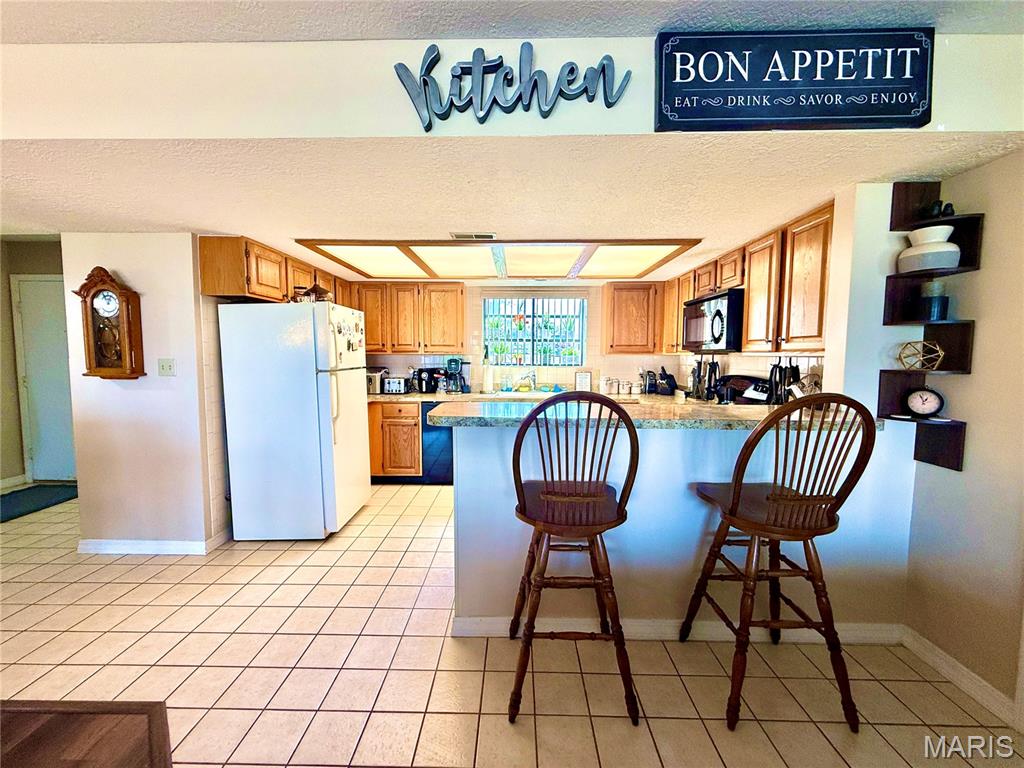 4 Seasons Racq/Cc-14 - Residential