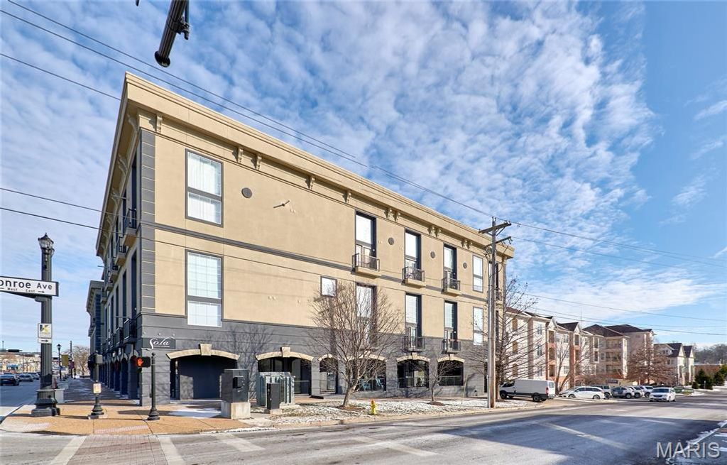 Photo of 200 S Kirkwood Road, Kirkwood, MO 63122 (MLS # 26023586)