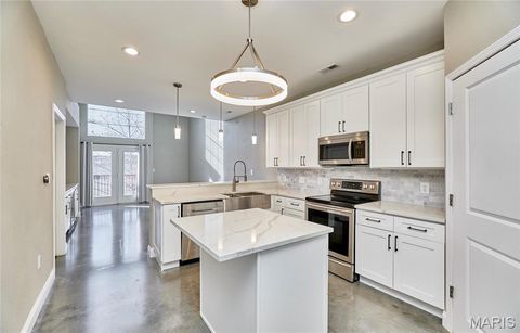 Tiny photo for 200 S Kirkwood Road, Kirkwood, MO 63122 (MLS # 26023586)