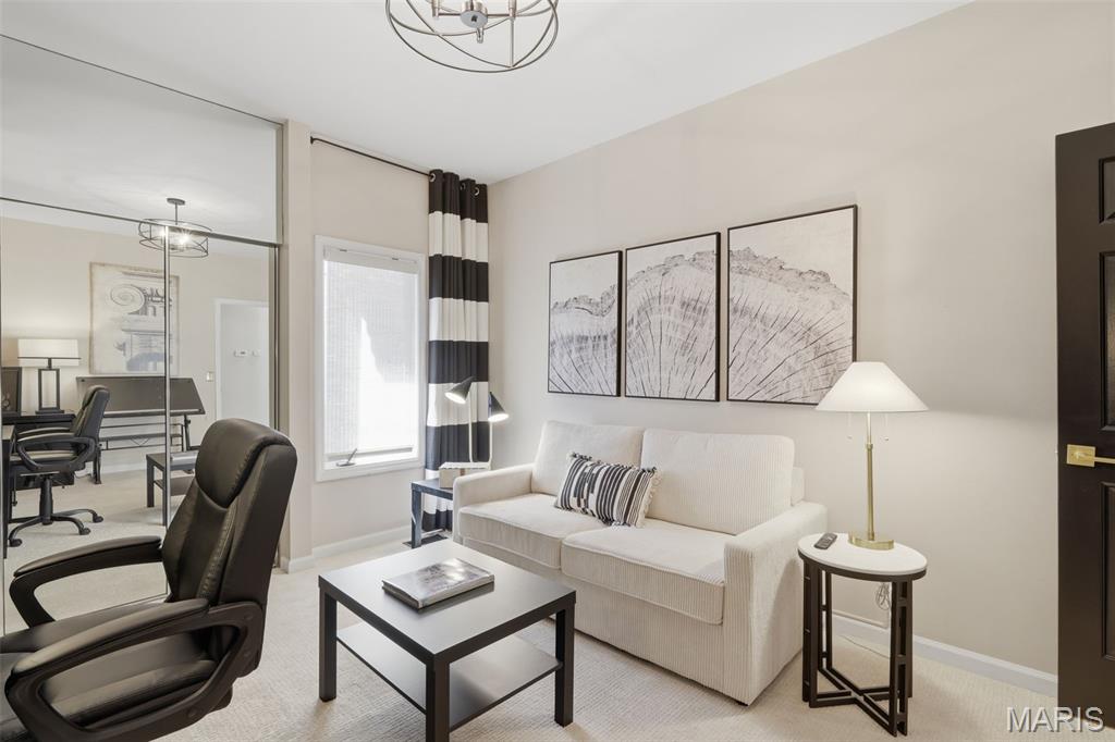 Lindell Place Condos Ph 02 - Residential