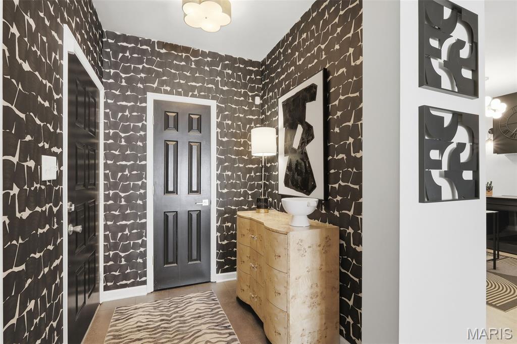 Lindell Place Condos Ph 02 - Residential