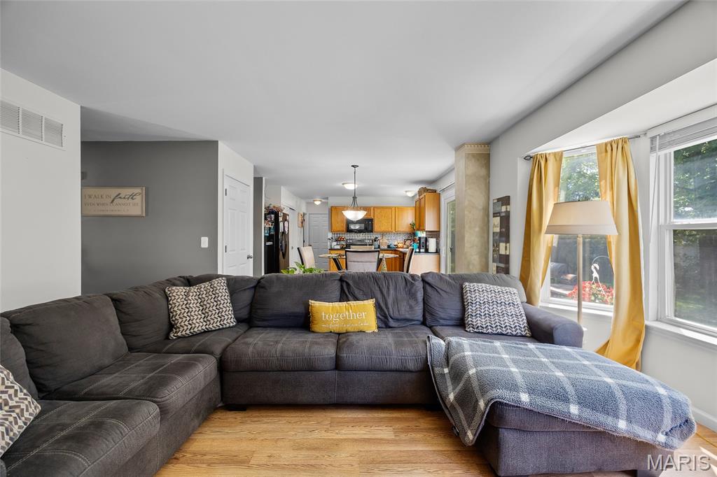 O'Fallon, Missouri 63366, United States, 3 Bedrooms Bedrooms, ,3 BathroomsBathrooms,Residential,Pending,135339