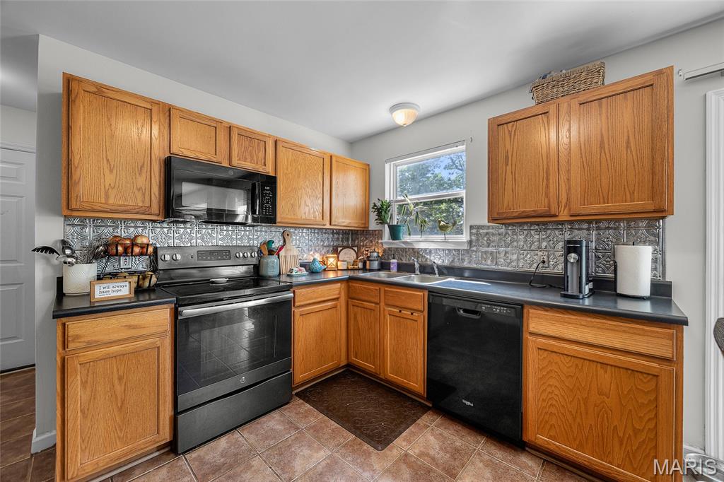 O'Fallon, Missouri 63366, United States, 3 Bedrooms Bedrooms, ,3 BathroomsBathrooms,Residential,Pending,135339