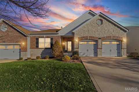 Tiny photo for 104 Amiot Court, Chesterfield, MO 63146 (MLS # 25078736)