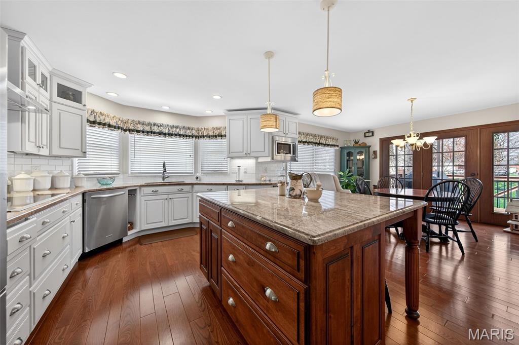 Christopher Winds - Residential