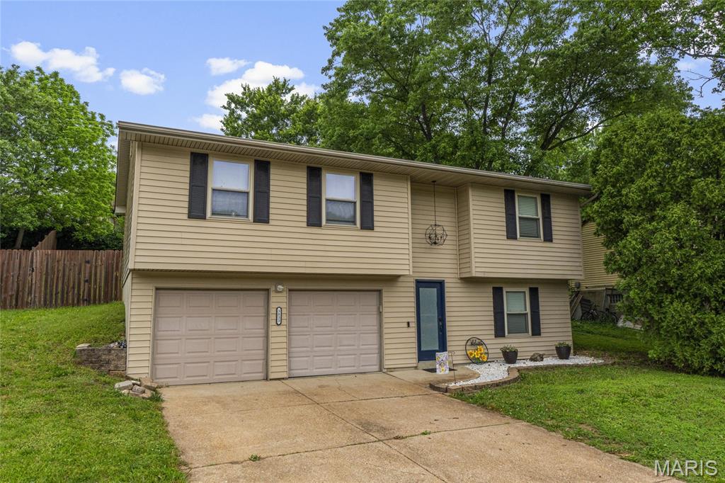 Country Club Manor 03 - Residential