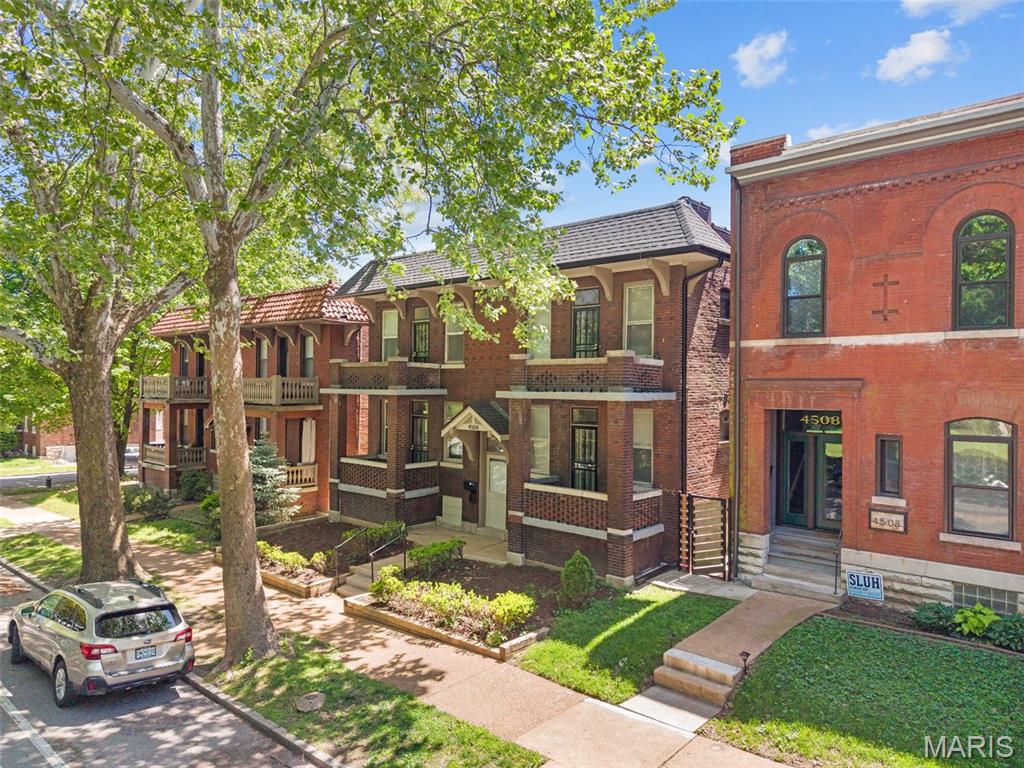 C B 5017 Arsenal - Residential Income
