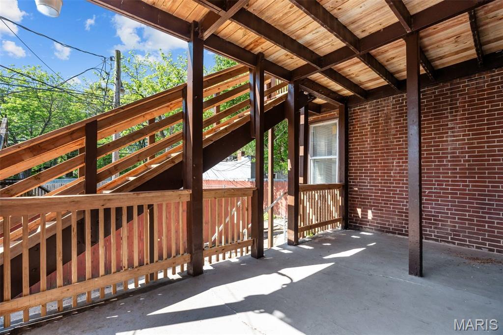 C B 5017 Arsenal - Residential Income